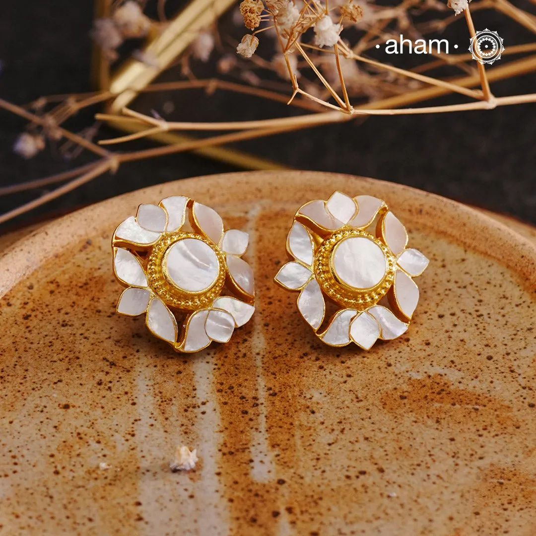Mother of Pearl Gold Polish Silver Studs