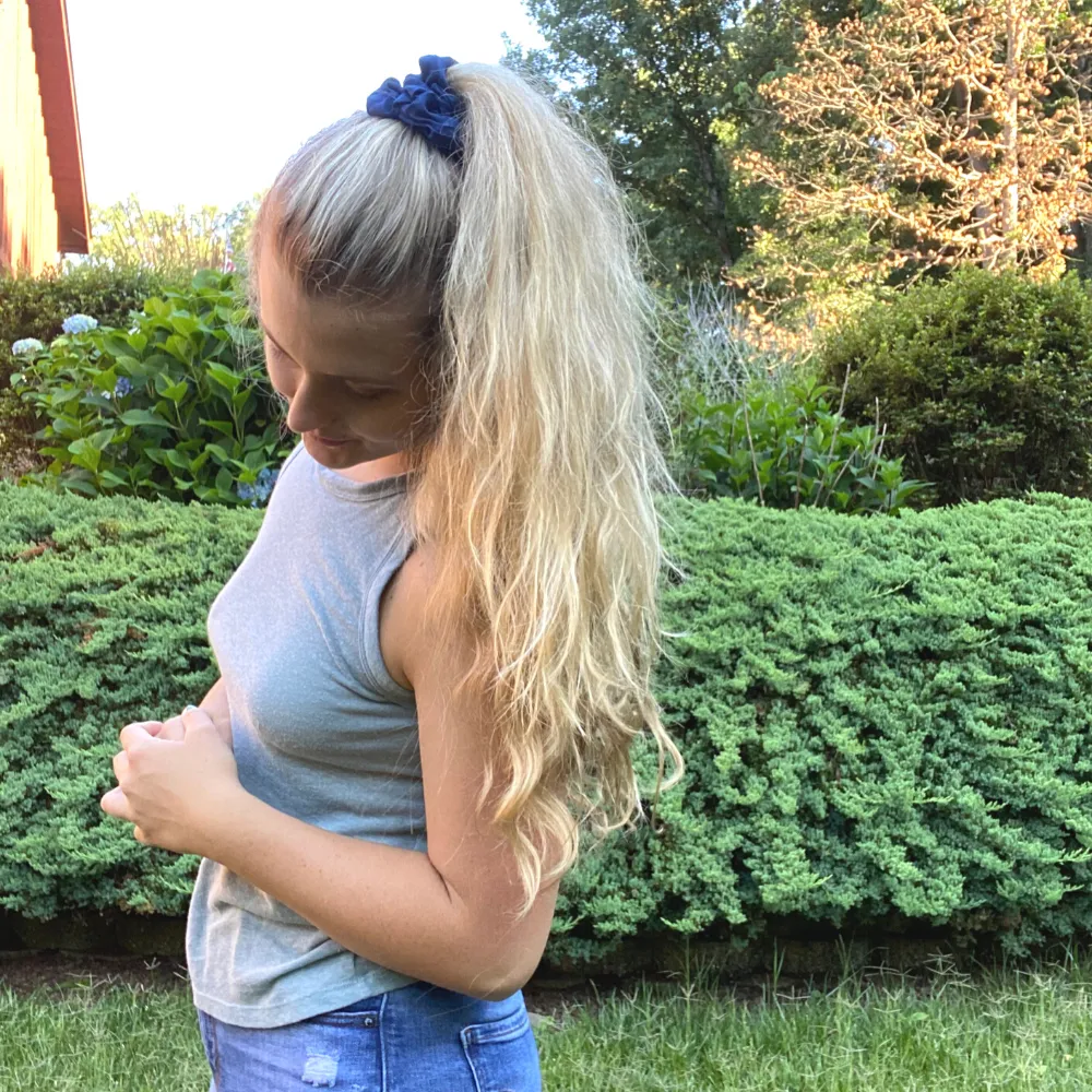 Navy Solid   Florals Scrunchie Set